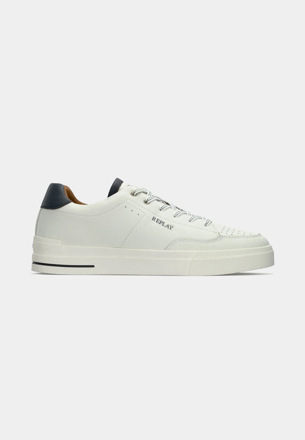 Sneakers – Crossover International