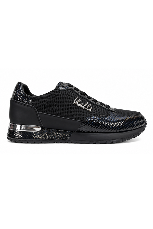 Sneakers – Crossover International