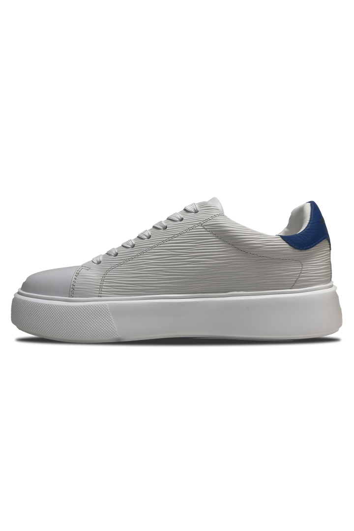 Ariaa Ariaa Sneaker* – Crossover International