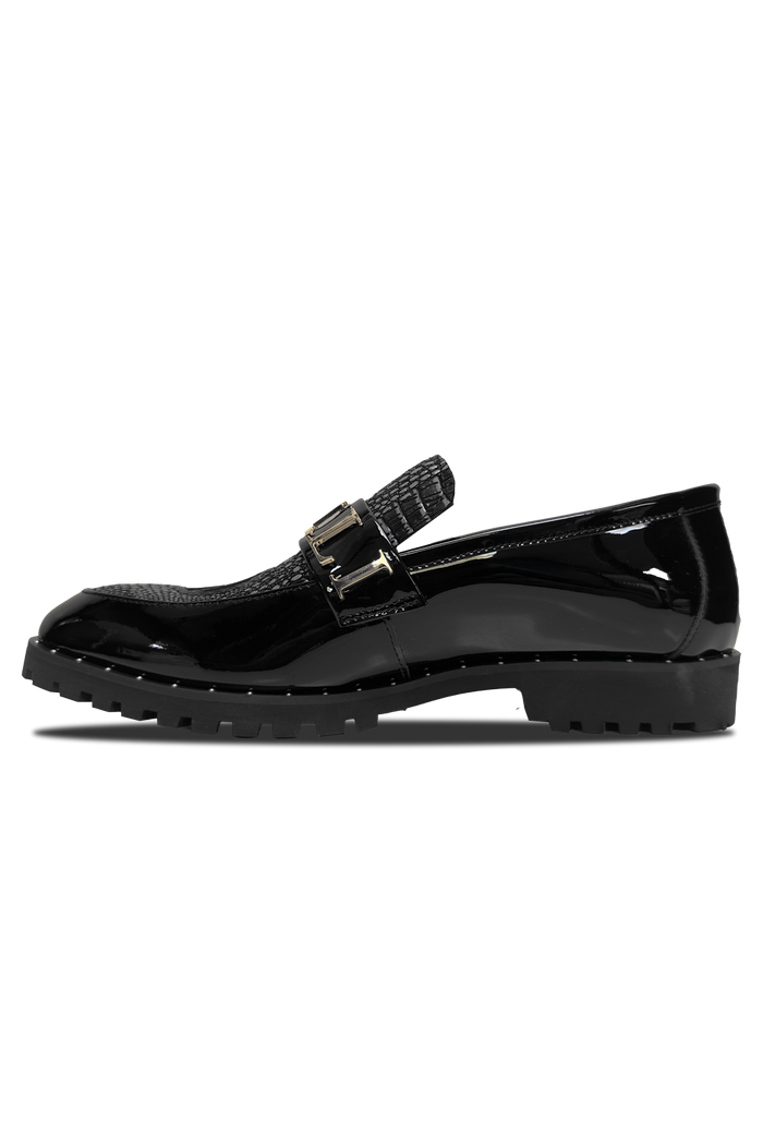 Shoes – Crossover International